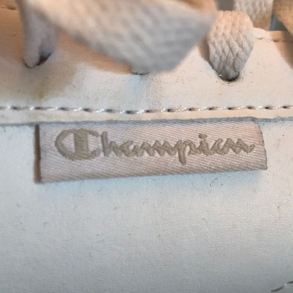 shoes - Picture 2 of 3